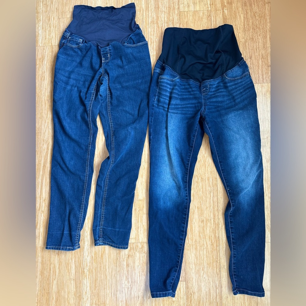 Pair of Maternity Jeans - women’s size small / 6 Isabel maternity & old navy